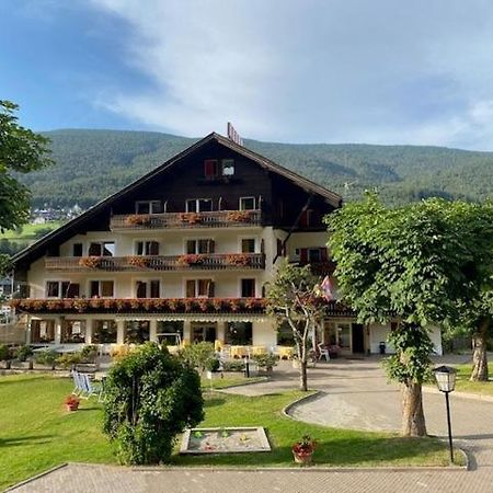 Hotel Rodes Urtijëi Dış mekan fotoğraf