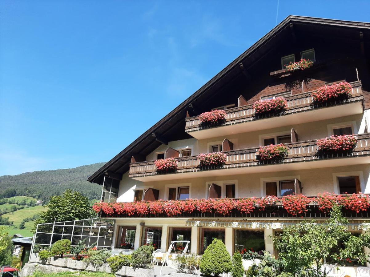 Hotel Rodes Urtijëi Dış mekan fotoğraf