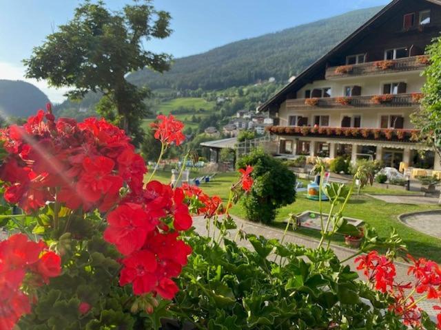 Hotel Rodes Urtijëi Dış mekan fotoğraf