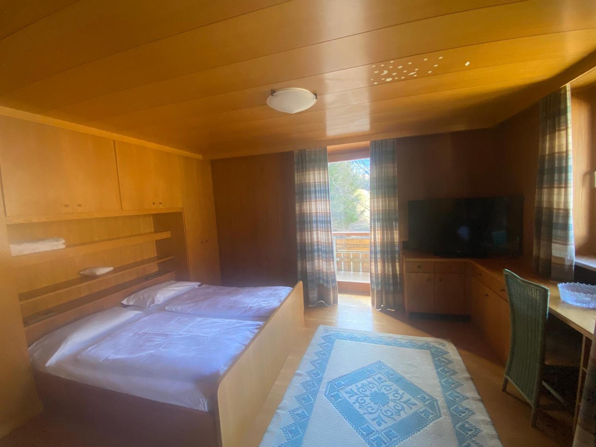 Hotel Rodes Urtijëi Dış mekan fotoğraf