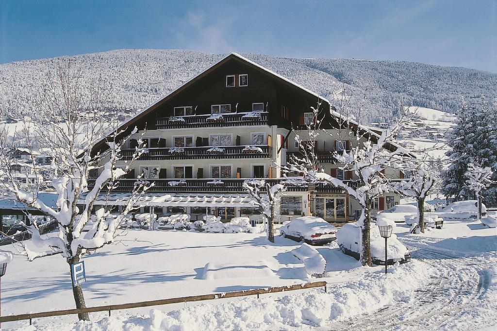 Hotel Rodes Urtijëi Dış mekan fotoğraf