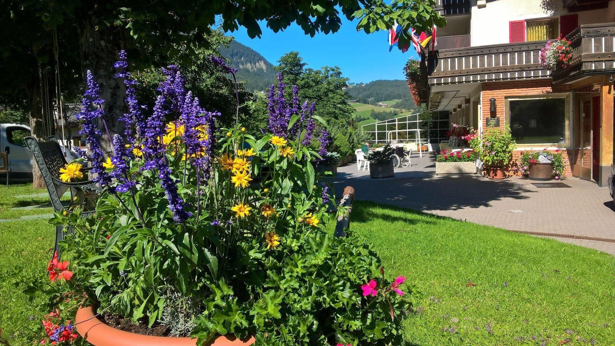 Hotel Rodes Urtijëi Dış mekan fotoğraf